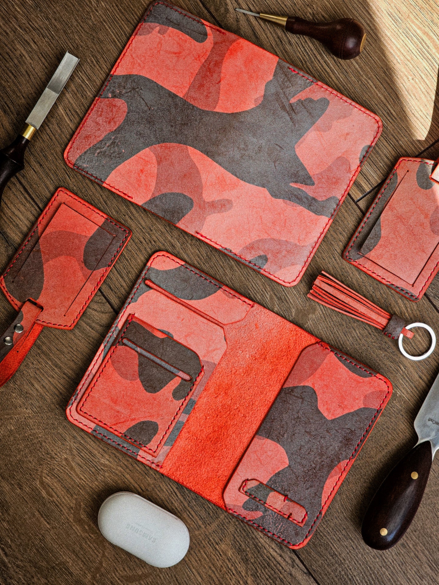 "Adventurer" Passport Wallet / Red Camo